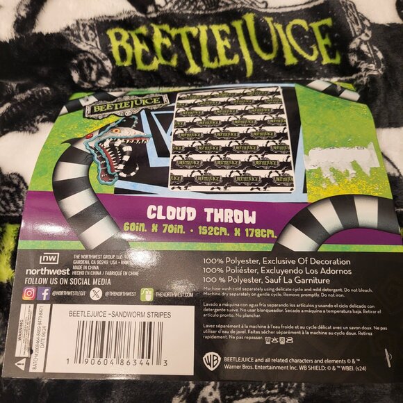 Beetlejuice Sandworms Stripes Cozy Halloween Fleece Throw Blanket 60”x70” - NWT - Picture 3 of 4